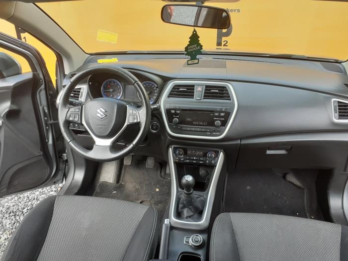 Suzuki SX4 S-Cross 1.6 16V AllGrip Épave (2014, Gris)