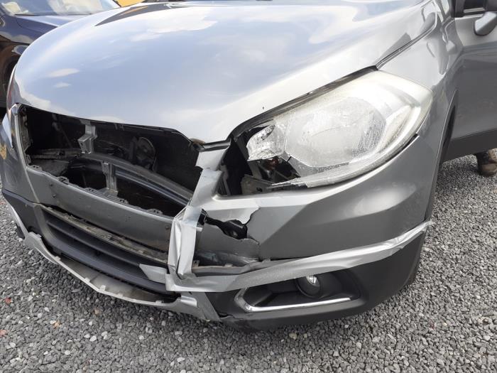 Suzuki SX4 S-Cross 1.6 16V AllGrip Épave (2014, Gris)