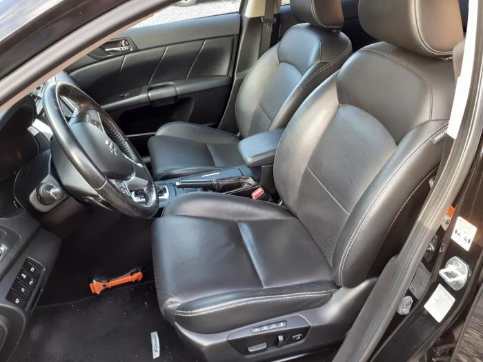 Suzuki Kizashi 2.4 16V 4x4 Samochód złomowany (2011, Czarny)