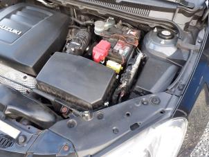 Suzuki Kizashi 2.4 16V 4x4 Samochód złomowany (2011, Czarny)