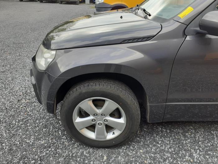 Suzuki Grand Vitara II 2.4 16V Épave (2008, Gris)