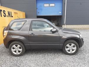 Suzuki Grand Vitara II 2.4 16V Épave (2008, Gris)