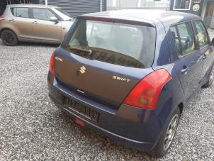 Suzuki Swift 1.3 VVT 16V Épave (2005, Bleu)