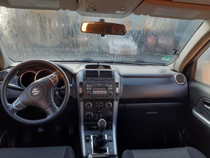 Suzuki Grand Vitara II 2.0 16V Salvage vehicle (2006)
