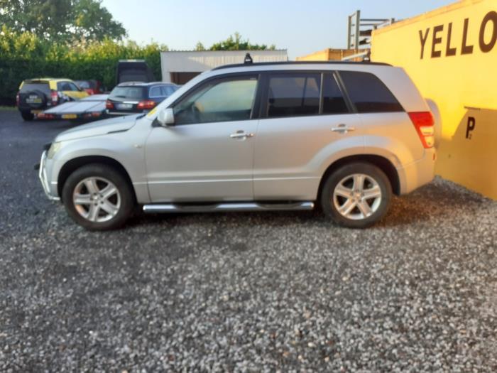 Suzuki Grand Vitara II 2.0 16V Salvage vehicle (2006)