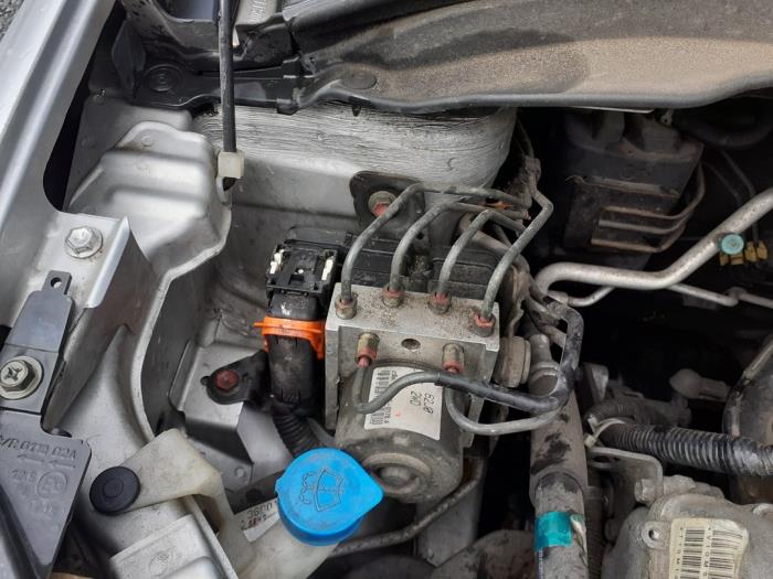 Suzuki Swift 1.3 VVT 16V Schrottauto (2005, Grau)