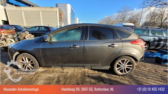 Ford Focus 3 1.0 Ti-VCT EcoBoost 12V 125 Salvage vehicle (2015, Gray)