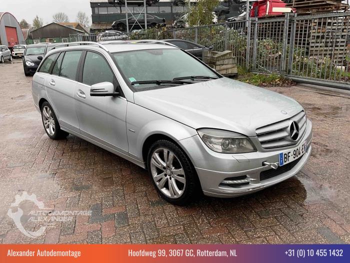 Mercedes C Estate 2.2 C-200 CDI 16V BlueEFFICIENCY Épave (2010, Gris)