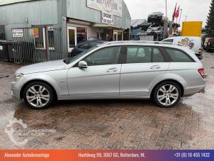 Mercedes C Estate 2.2 C-200 CDI 16V BlueEFFICIENCY Épave (2010, Gris)