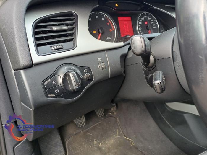 Audi A4 1.8 TFSI 16V Samochód złomowany (2008, Czarny)