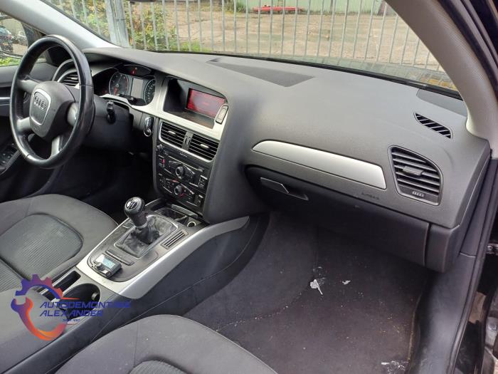 Audi A4 1.8 TFSI 16V Samochód złomowany (2008, Czarny)