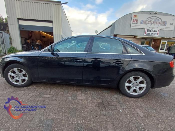 Audi A4 1.8 TFSI 16V Samochód złomowany (2008, Czarny)