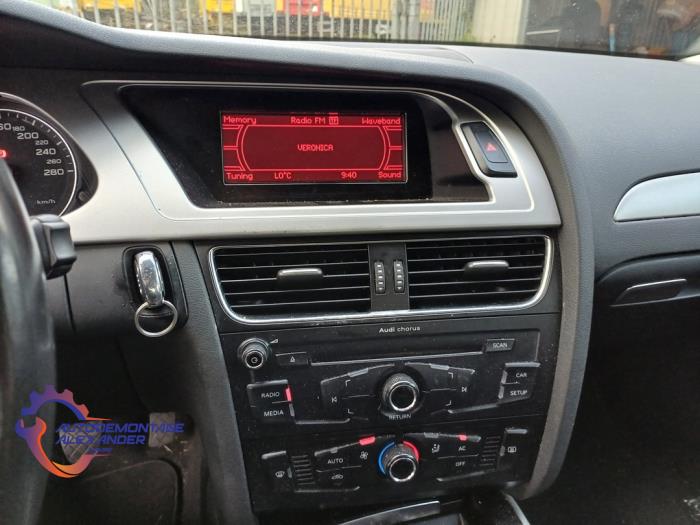 Audi A4 1.8 TFSI 16V Samochód złomowany (2008, Czarny)