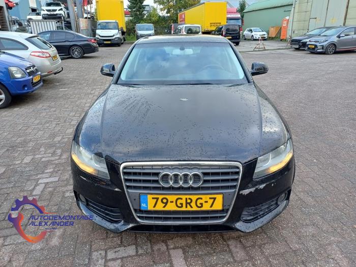 Audi A4 1.8 TFSI 16V Samochód złomowany (2008, Czarny)