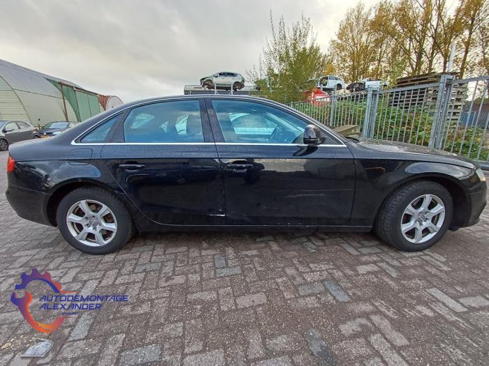 Audi A4 1.8 TFSI 16V Samochód złomowany (2008, Czarny)