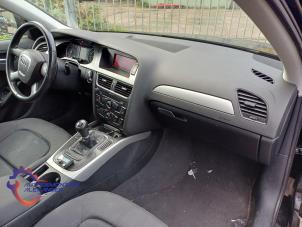 Audi A4 1.8 TFSI 16V Samochód złomowany (2008, Czarny)