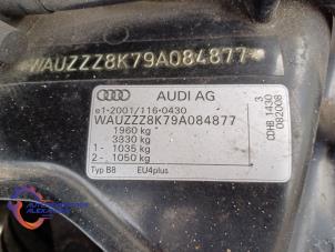 Audi A4 1.8 TFSI 16V Samochód złomowany (2008, Czarny)
