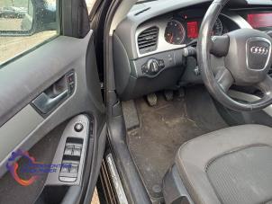 Audi A4 1.8 TFSI 16V Samochód złomowany (2008, Czarny)