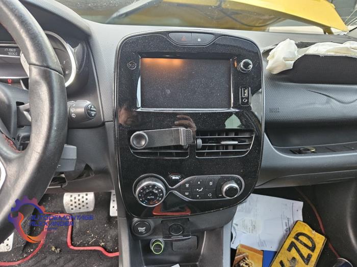 Renault Clio IV 1.6 Turbo 16V RS 200 EDC Samochód złomowany (2013, Zólty)