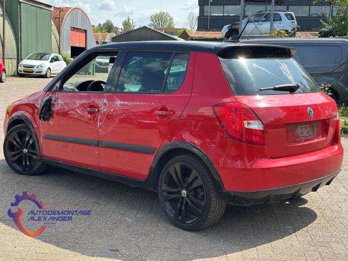 Skoda Fabia II 1.6 TDI 16V 105 Vehículo de desguace (2013, Rojo)