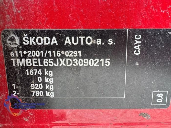 Skoda Fabia II 1.6 TDI 16V 105 Vehículo de desguace (2013, Rojo)