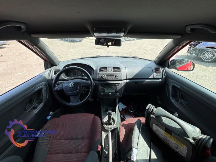 Skoda Fabia II 1.6 TDI 16V 105 Vehículo de desguace (2013, Rojo)