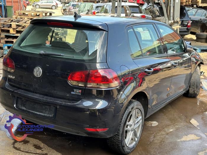Volkswagen Golf VI 1.6 TDI 16V Skrotfordon (2011, ZWART)