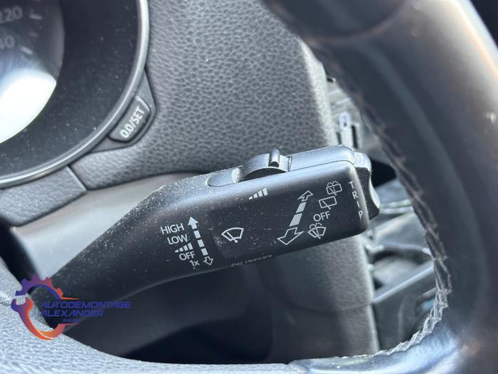 Volkswagen Golf VI 1.6 TDI 16V Skrotfordon (2011, ZWART)