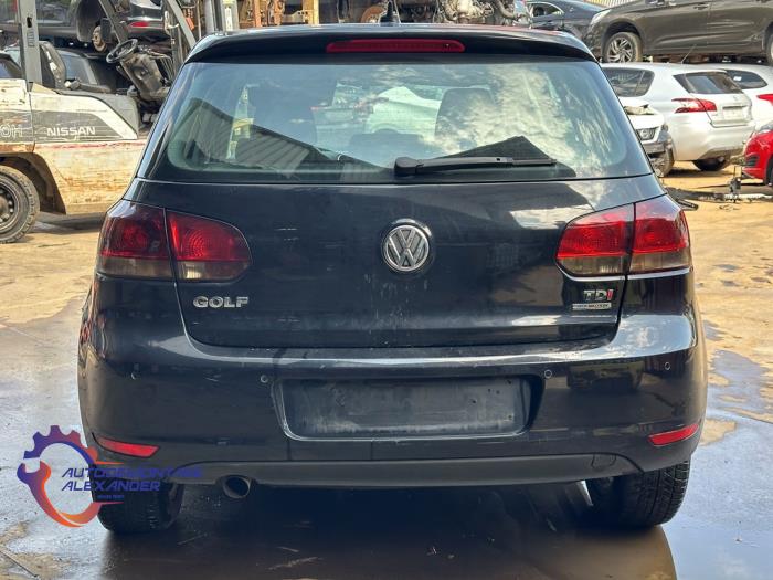 Volkswagen Golf VI 1.6 TDI 16V Skrotfordon (2011, ZWART)
