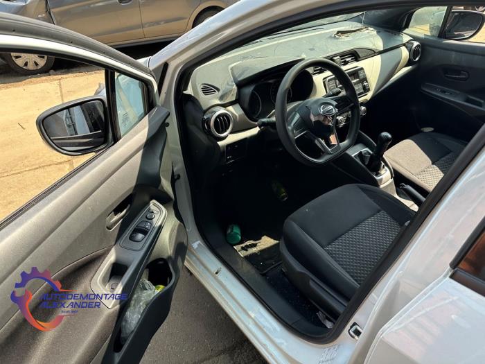 Nissan Micra 1.0 12V Épave (2017, Blanc)