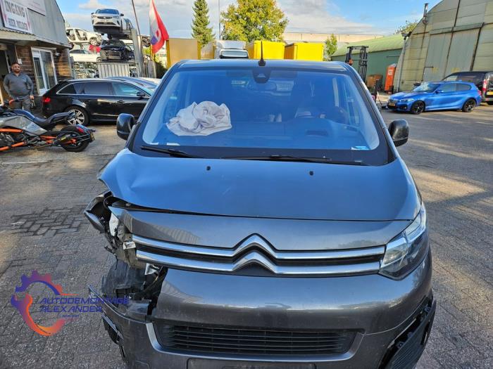 Citroen SpaceTourer 2.0 Blue HDI 150 Épave (2018, Gris)