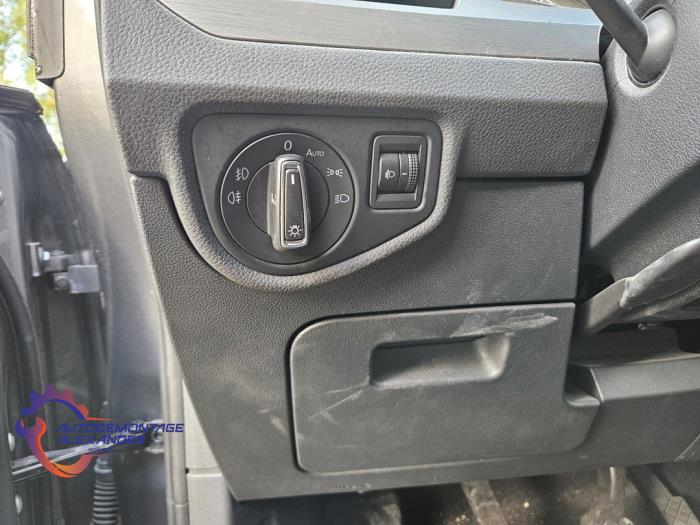Volkswagen Touran 1.6 TDI SCR BlueMotion Technology Salvage vehicle (2017, Gray)