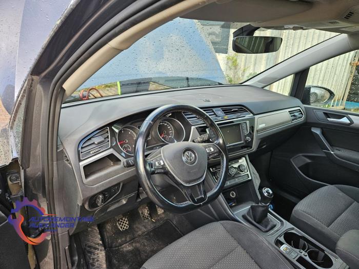 Volkswagen Touran 1.6 TDI SCR BlueMotion Technology Salvage vehicle (2017, Gray)