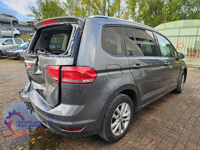Volkswagen Touran 1.6 TDI SCR BlueMotion Technology Salvage vehicle (2017, Gray)