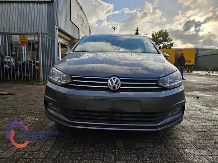 Volkswagen Touran 1.6 TDI SCR BlueMotion Technology Salvage vehicle (2017, Gray)