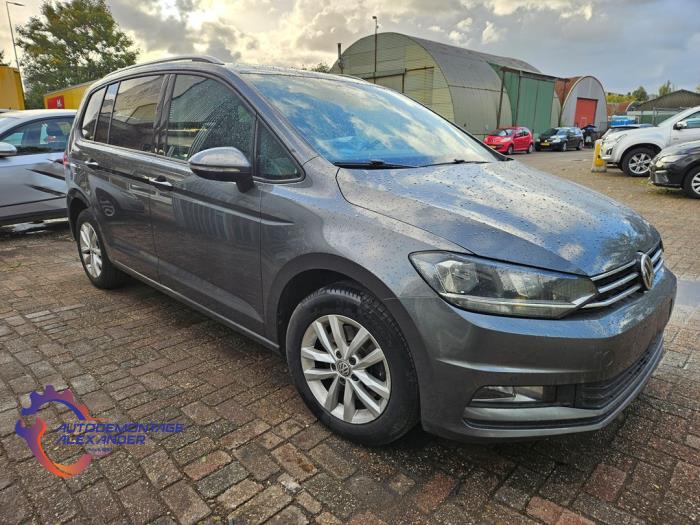 Volkswagen Touran 1.6 TDI SCR BlueMotion Technology Salvage vehicle (2017, Gray)