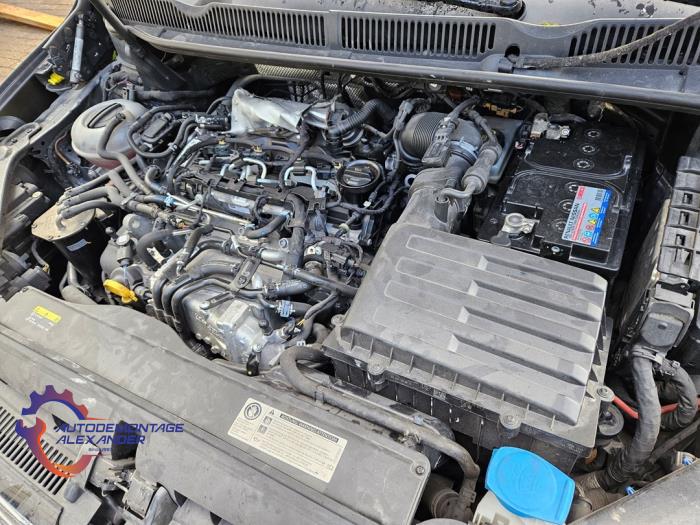 Volkswagen Touran 1.6 TDI SCR BlueMotion Technology Salvage vehicle (2017, Gray)
