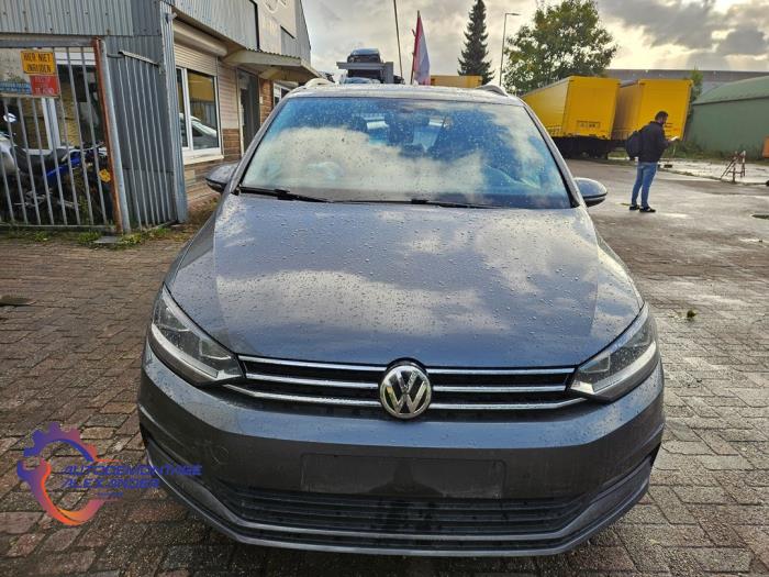 Volkswagen Touran 1.6 TDI SCR BlueMotion Technology Salvage vehicle (2017, Gray)