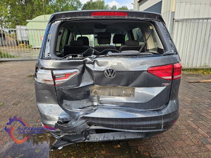 Volkswagen Touran 1.6 TDI SCR BlueMotion Technology Salvage vehicle (2017, Gray)