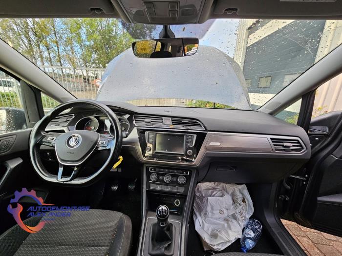 Volkswagen Touran 1.6 TDI SCR BlueMotion Technology Salvage vehicle (2017, Gray)