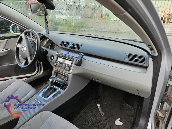 Volkswagen Passat 1.4 TSI 16V Salvage vehicle (2010, Silver)