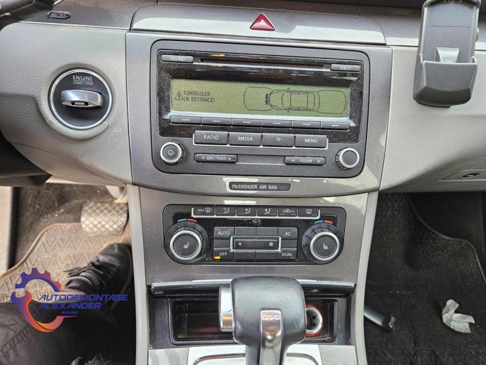 Volkswagen Passat 1.4 TSI 16V Salvage vehicle (2010, Silver)