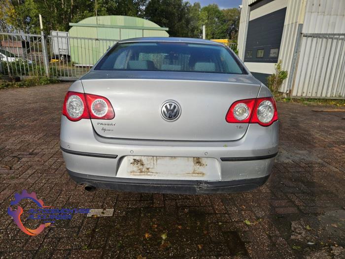 Volkswagen Passat 1.4 TSI 16V Salvage vehicle (2010, Silver)