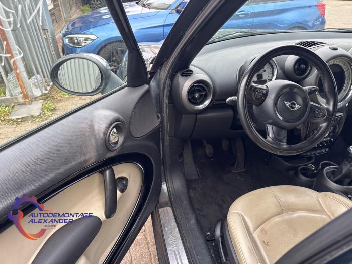 Mini Countryman 1.6 Cooper D Schrottauto (2011, Grün)