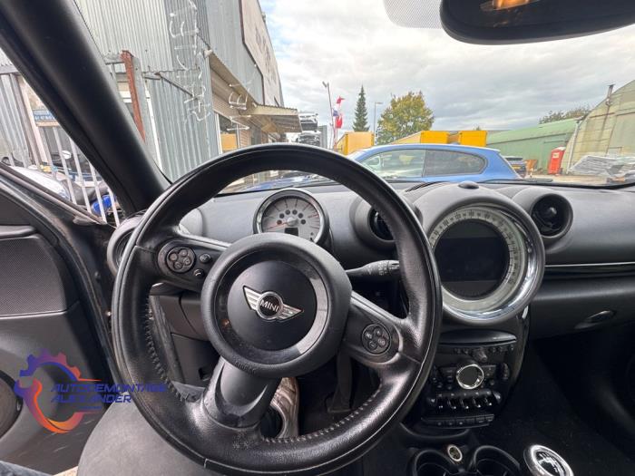 Mini Countryman 1.6 Cooper D Schrottauto (2011, Grün)