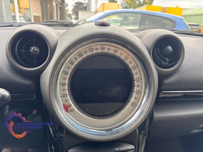 Mini Countryman 1.6 Cooper D Schrottauto (2011, Grün)