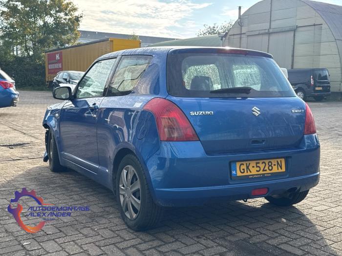 Suzuki Swift 1.3 VVT 16V Samochód złomowany (2005, Niebieski)