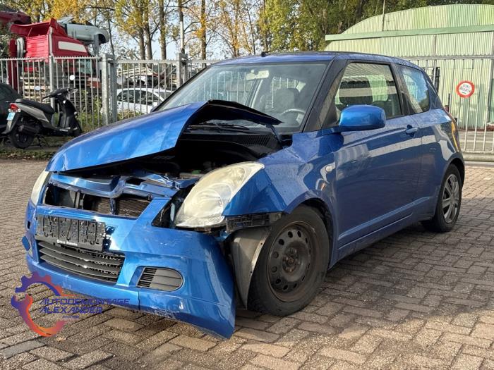 Suzuki Swift 1.3 VVT 16V Samochód złomowany (2005, Niebieski)