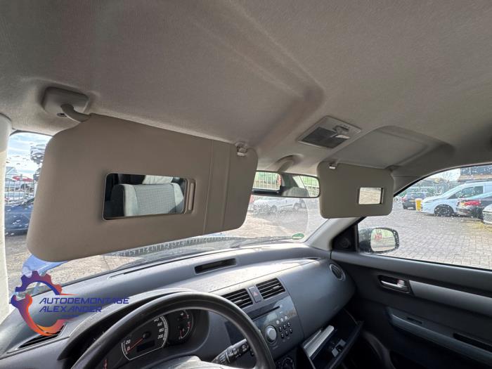 Suzuki Swift 1.3 VVT 16V Samochód złomowany (2005, Niebieski)