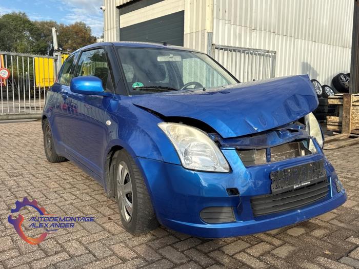 Suzuki Swift 1.3 VVT 16V Samochód złomowany (2005, Niebieski)